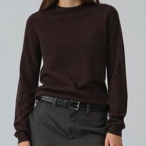 Women’s Fitted Roundneck